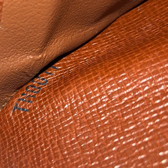 💯 AUTH. LOUIS VUITTON WALLET - Picture 11 of 15